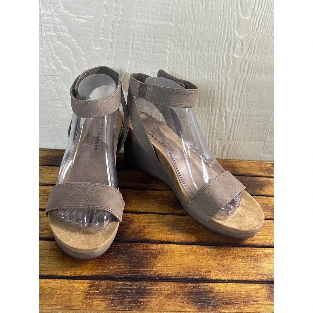 Lucky Brand Wedge Sandals Women's 9M Ankle‎ Strap Casual Taupe Shoes